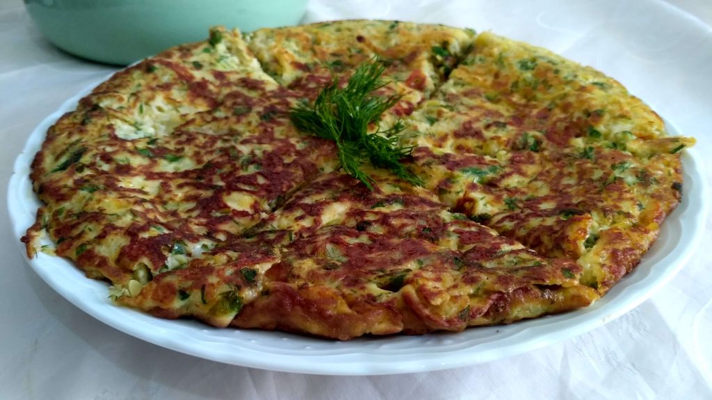 İster kahvaltılık ister diyet için kolayca hazırlayabileceğiniz kabaklı omlet tarifi nasıl yapılır?