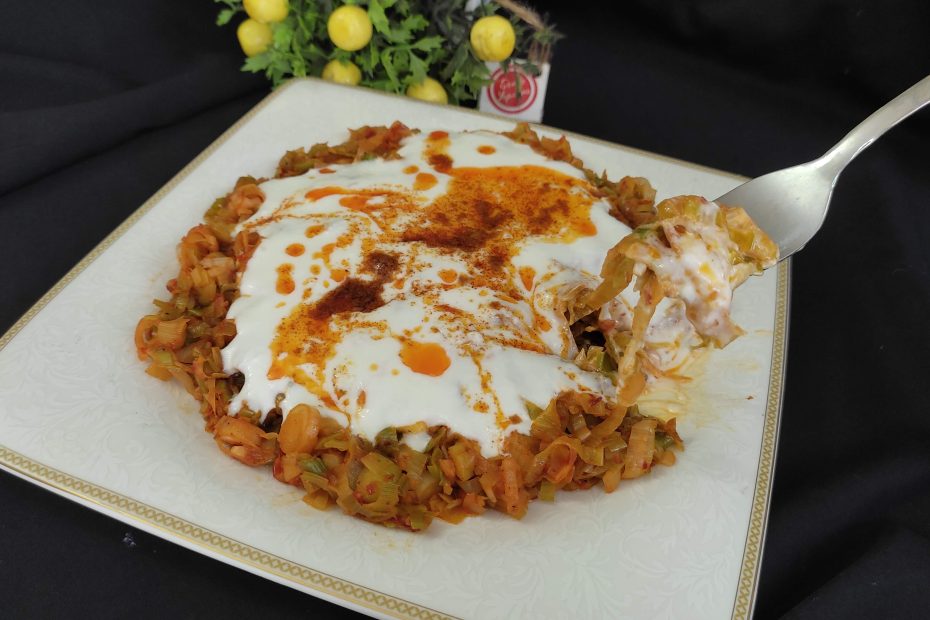 Bugün ister meze ister yemek olarak yoğurtlu pırasa kavurması tarifini mutlaka deneyin.