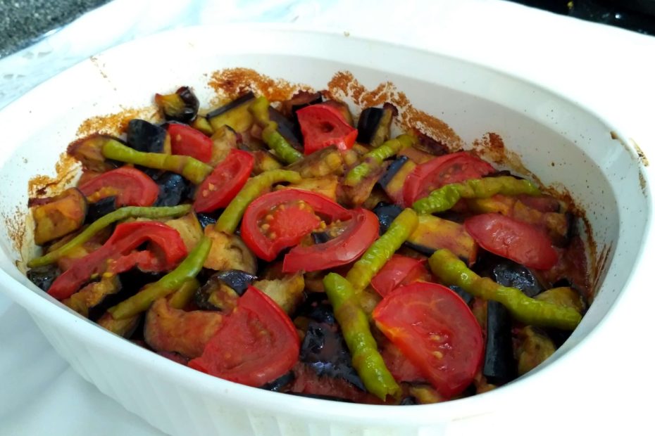 Şehzade kebabı tarifi, kuşbaşı et ve patlıcanla yapılan enfes bir kebap tarifi